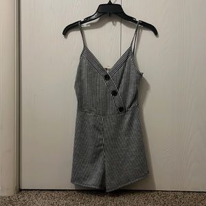 WOMENS SIZE S BLACK AND WHITE STRIPED ROMPER